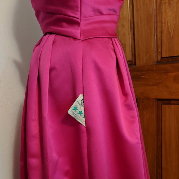 David's bridal Dress for evenings and weddings. Begonia color. Size 4. - Picture 10 of 11